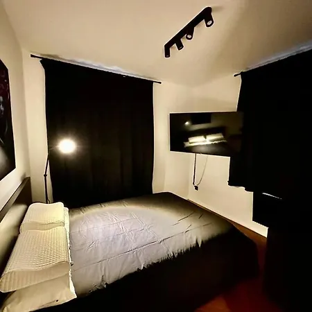 Cosy In Apartment *